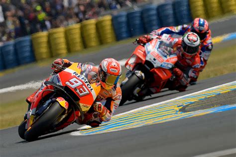 Un gran jorge lorenzo despliega su mejor manera de pilotar la yamaha m1 venciendo en le mans de una forma similar a la de el gp de españa en jerez. 2018-MotoGP-HJC-Helmets-Grand-Prix-de-France-Marc-Marquez ...