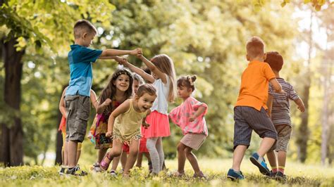 Encontre más imágenes de alta resolución en la colección de istock, que tiene un banco de fotos de adicción disponible para descargar fácilmente. Diabetes: La ciencia explica por qué los niños son incansables