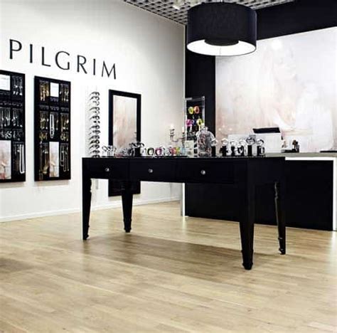 Design your own room in our interactive showroom. Junckers 2-Strip Oak Natural Pearl Flooring | Wood Flooring Supplies Ltd