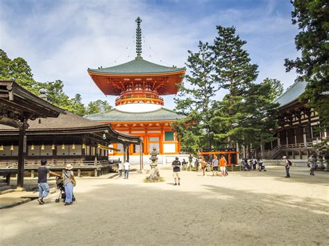 Experiencing Koyasan What To Expect On Your Spiritual Journey Fabventura