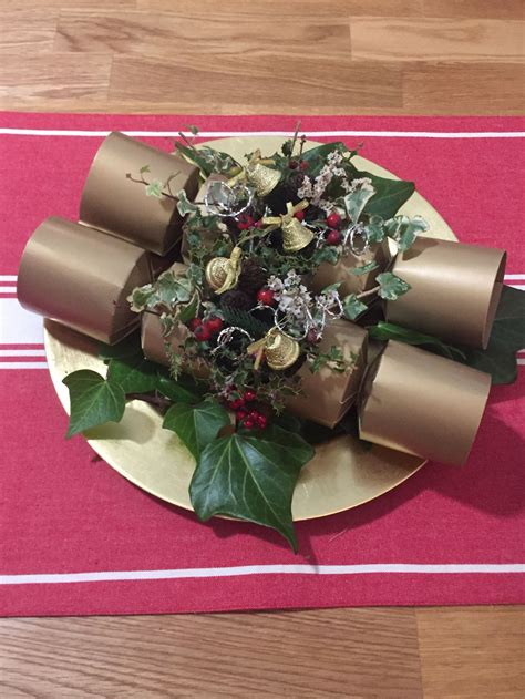They are gorgeous as cut flowers. Christmas Crackers | Christmas crackers, Special flowers ...