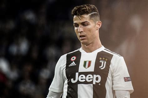 Cristiano Ronaldo wants Juventus to raid Barcelona this summer