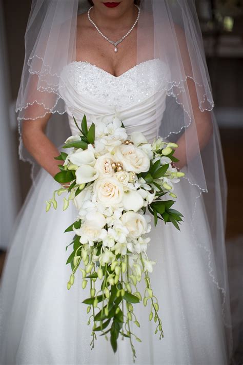 Cascade Calla Lillies Bride Bouquet Alfred Angelo 205 Cinderella Dress