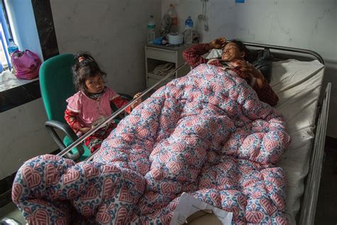 These 20 Images From Nepal Capture The Hope Among Earthquake Survivors Huffpost Good News