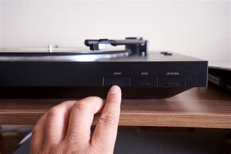 Sony Ps Lx310bt Review A Small Turntable With Sleek Design