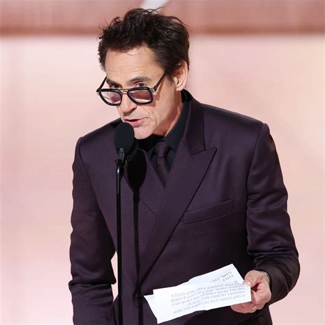 Robert De Niro Thought He Won Golden Globe Over Robert Downey Jr