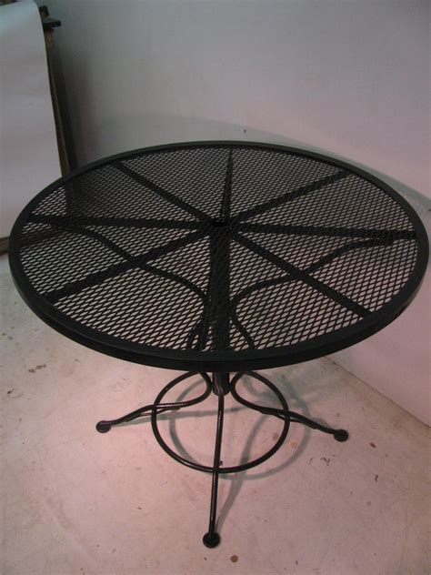 Beyond the room it is the one place that you may show your true colors and the class when it comes to mid century modern outdoor furniture design and forms of furniture. Mid-Century Modern Outdoor Dining Table by Russell Woodard ...
