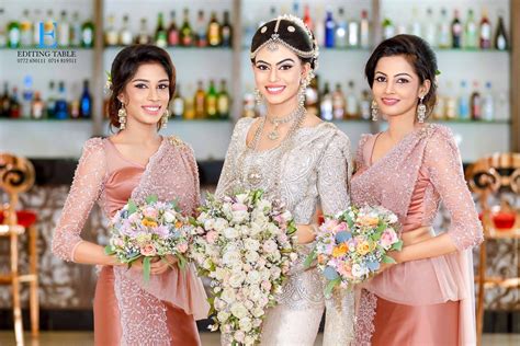 Kandyan Sri Lankan Bridesmaids