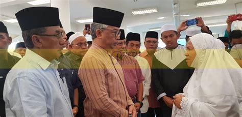 Paya besar no.11 , lorong 11 bandar baru jaya gading, 26070 kuantan pahang darul makmur adunlepar@pahang.gov.my. PEMANGKU RAJA PAHANG ZIARAH JENAZAH AHLI PARLIMEN PAYA ...