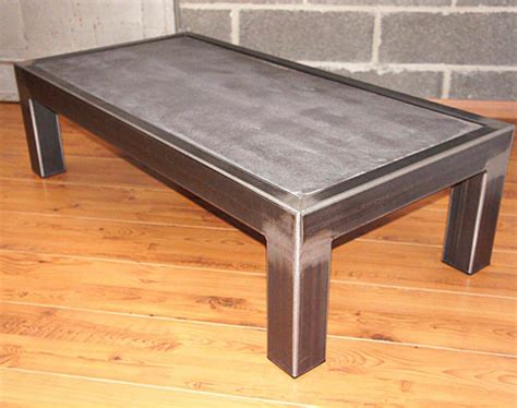 Plateau de table en béton ciré gris clair ou gris foncé. TABLE BETON.COM: La table béton et acier brut