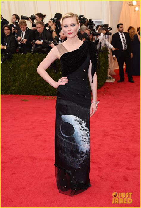 Kirsten Dunst Is Out Of This World On Met Ball 2014 Red Carpet Photo