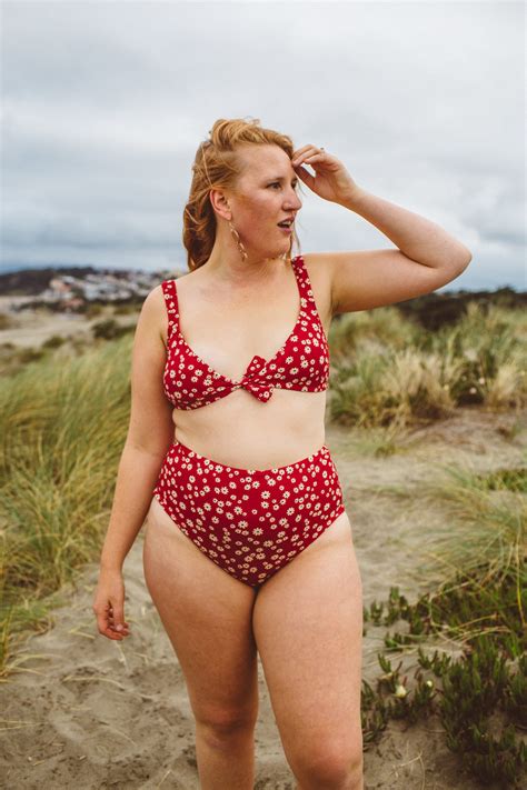 Swimsuits For Curvy Women That Ll Make You Feel Confident AF