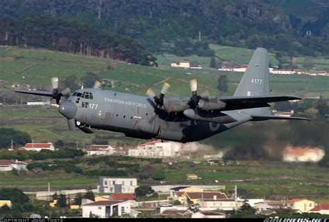It is the main tactical airlifter for many military forces worldwide. Lockheed C-130E Hercules (L-382) - Pakistan - Air Force | Aviation Photo #2090355 | Airliners.net