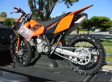 You can find below all available languages for the user guide of your device. 2007 KTM 250 EXC - Moto.ZombDrive.COM