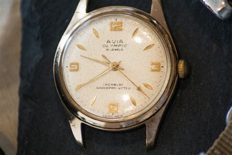 1970s Avia Olympic 15 Jewels Vintage Wristwatch Oldfield