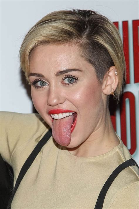 Miley Cyrus Slutty Faptoy 46 Pics Xhamster