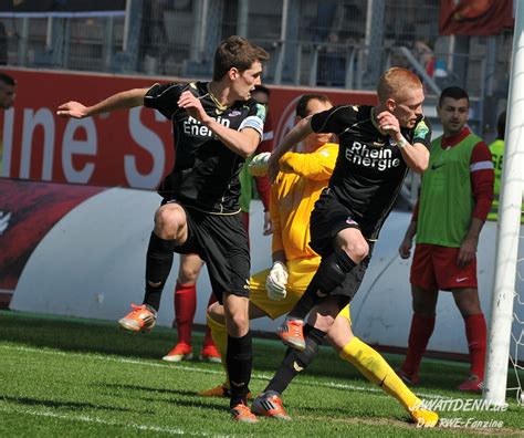 The german cup promises a lot of action with bayern munich out, while the fifa club world cup starts in qatar. Fotos Teil I | Rot-Weiss Essen - 1. FC Köln U21 | 13/14 ...