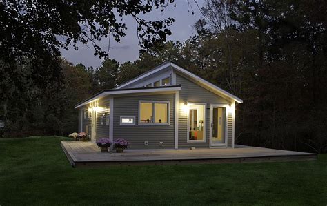 How about this prefab home? Get Attractive Design of Small Prefab Homes with Affordable Prices - MidCityEast
