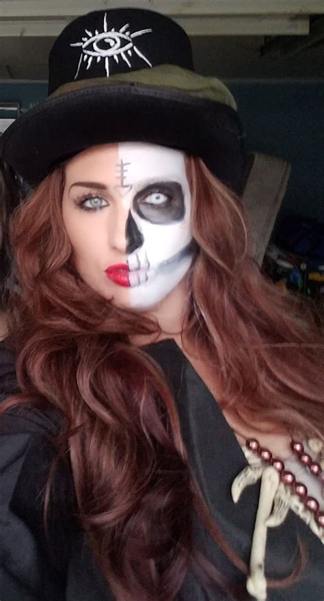 Half Skull Facemakeup Half Skull Face Makeup Halloween Face Makeup