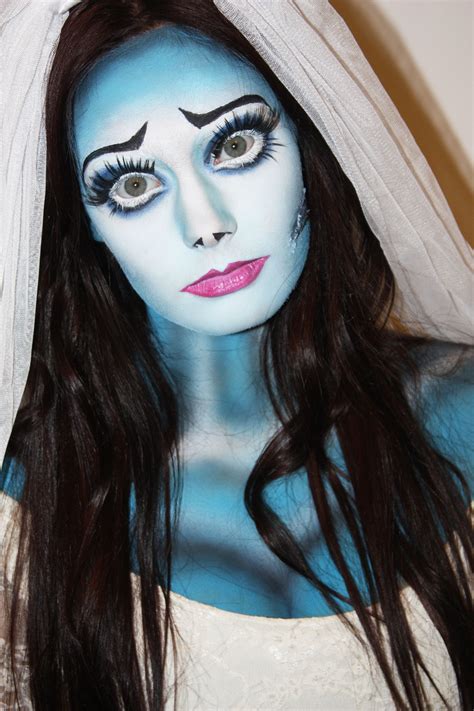 My 5 year old daughter and i created this easy diy corpse bride costume. "Corpse Bride" costume - | DIY :) | Pinterest