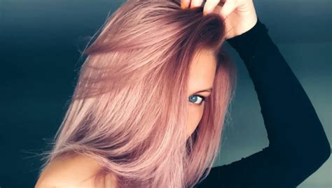 ny hårfargetrend pink lemonade hair
