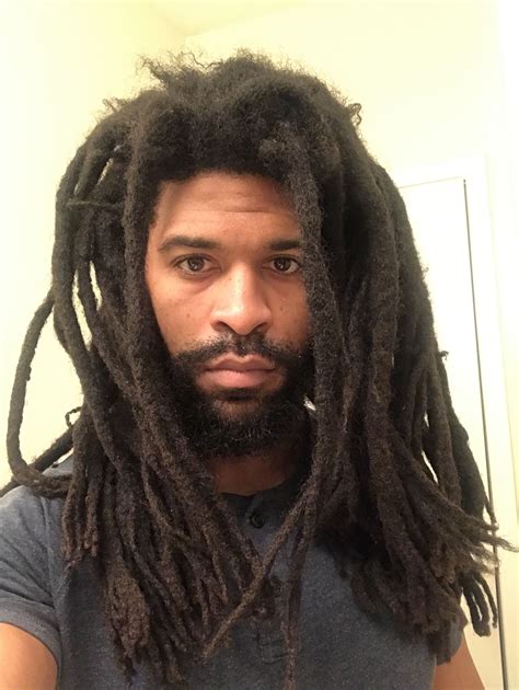 Pin By Peace On My Natty Freeform Locs Dreadlock Hairstyles For Men Beautiful Dreadlocks Men