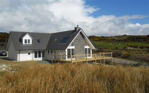 This timber framed, popular 4x2 with walkthrough gallery, theatre, computer nook & activity. Home builders Argyll | Macleod Construction