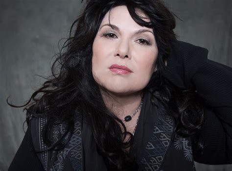 This Is Why Millennials Need To Discover Ann Wilson From Heart New Theory Magazine