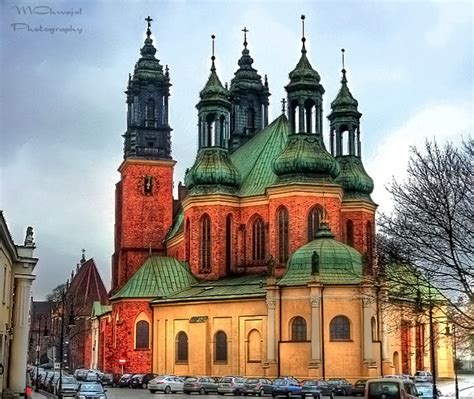Czy w ogóle jest coś takiego, czym moglibyśmy boga obdarować? Katedra Poznańska Św. Piotra i Pawła | Mariusz Chwajoł ...