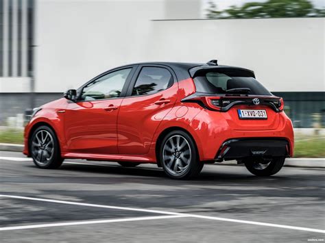 Fotos De Toyota Yaris Hybrid 2020