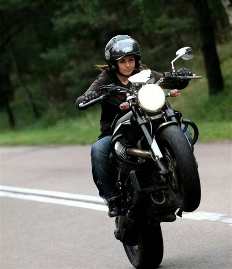 Moto Guzzi Griso Girl Wheelie Motorcycle Girl Chicks On Bikes Bikes