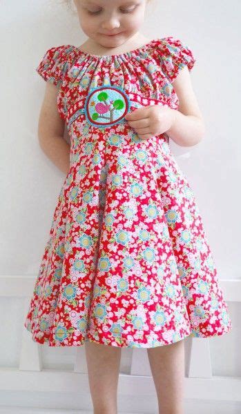 Vom kostenlosen schnittmuster zum fertigen projekt. Elodie, Drehkleid, Schnittmuster | Schnittmuster, Modestil ...