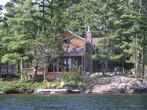 The community is rated 2.8/5 stars, signifying moderate satisfaction on average. Skeleton Lake Cottage - Cedarland Homes