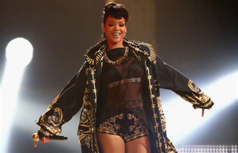 Rihannas Tweets About Thai Sex Show Lead To Arrest Complex