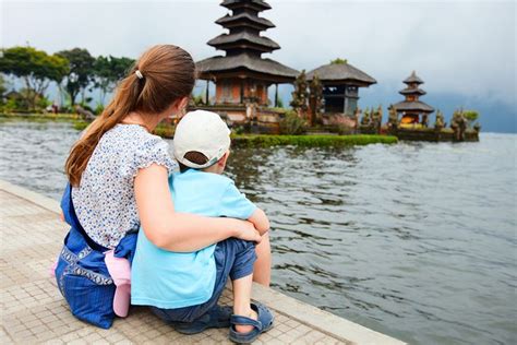 Tentunya dalam melakasanakan berbagai kegiatan, sesekali osis akan menggunakan surat/undangan resmi (formal). Contoh Surat Libur Natal Dalam Bahasa Inggris : Pengertian ...