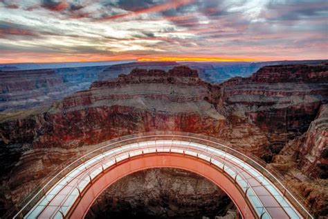 Everything To Know About The Grand Canyon Skywalk Glass
