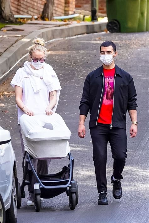 Sophie Turner And Joe Jonas Out With Their Daughter In Los Angeles 12 08 2020 Hawtcelebs