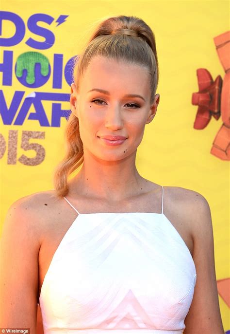 Iggy Azalea Faces Awkward Interview By 10 Year Old About New Boob Job