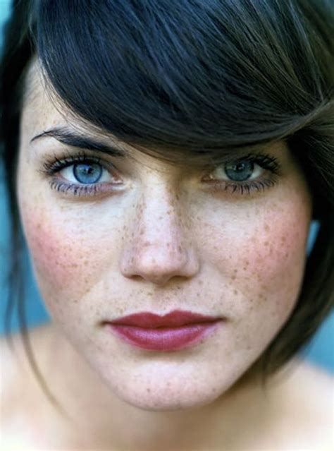 Pin By Alisa Evans On Photography Fair Skin Makeup Brunette Makeup Freckles