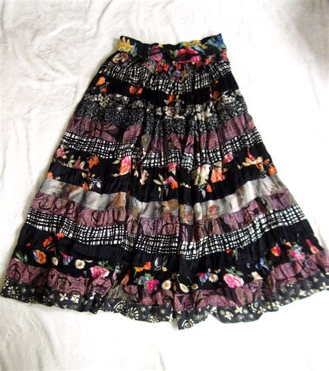 90s 1990s Vintage Floral Print Patchwork Panels Long Boho Maxi Skirt S