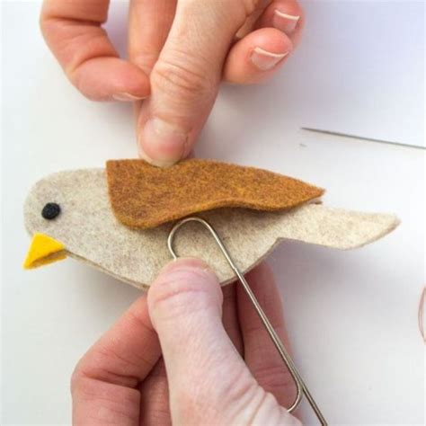 Easy Diy Felt Bird Bookmarks Craft Projects For Every Fan Felt