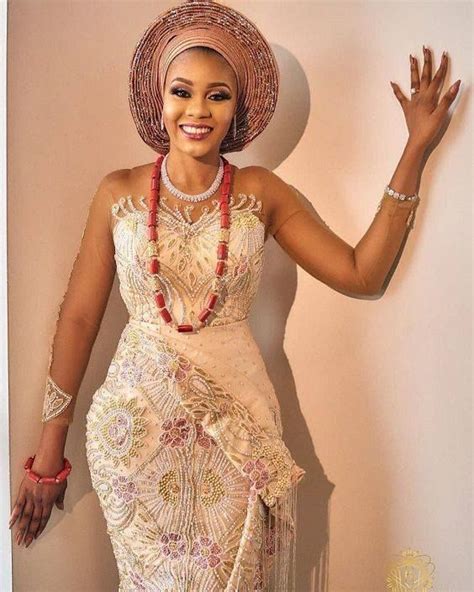 Nigerian Wedding Aso Ebi Styles Robes De Mariage Traditionnelles