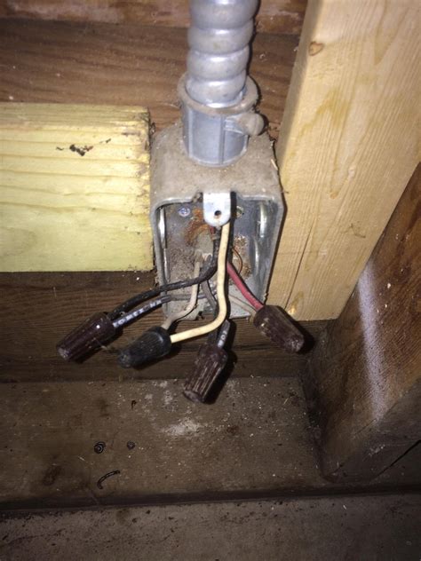 electrical - Installing An Outlet In Garage - Unexpected wires? - Home ...