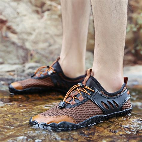 Large Size Men Honeycomb Mesh Quick Drying Upstream Shoes Casual Beach