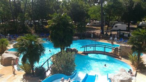 Dans un camping tres convivial les catalpas a 800 m de royan, je vous accueille dans un joli mobil home avec votre animal domestique si c'est le cas. IDEAL CAMPING: Bewertungen & Fotos (Saint-Georges-de ...