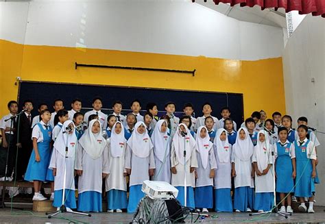 Pada era globalisasi ini, isu budi bahasa budaya kita telah menjadi polemik dalam masyarakat malaysia terutama dalam kalangan orang dewasa dan remaja. CHEKUMBO: Kempen Budi Bahasa Budaya Kita SMK Dato ...