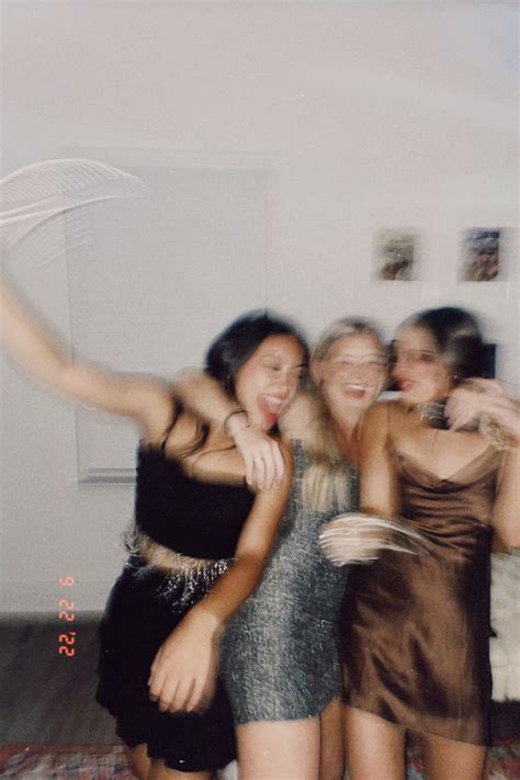 blurry photo in 2023 party photoshoot friend photoshoot friends photography