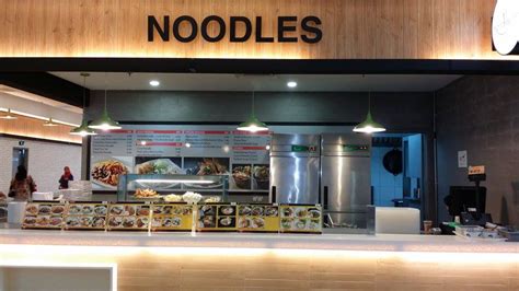 Yemek alanı, asya restoranı ve malay restoranı. Tempat Makan di Kuala Lumpur, Yuk Cobain Food Court Yang Ini