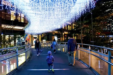 See more of 信義健康23事 on facebook. 【旅遊】台北市信義區「2019耶誕奇幻旅程」，「香緹大道」新光三越百貨耶誕點燈好浪漫-花見團子玩耍趣-欣 ...
