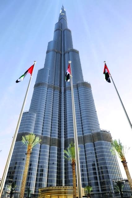 منصة برج خليفة الأعلى والأفضل عالمياً الاقتصادي السوق المحلي البيان